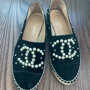 Unreal Chanel Black Loafer in size 38